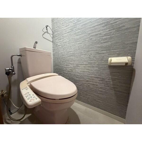 シーズンコート高畑のトイレ写真