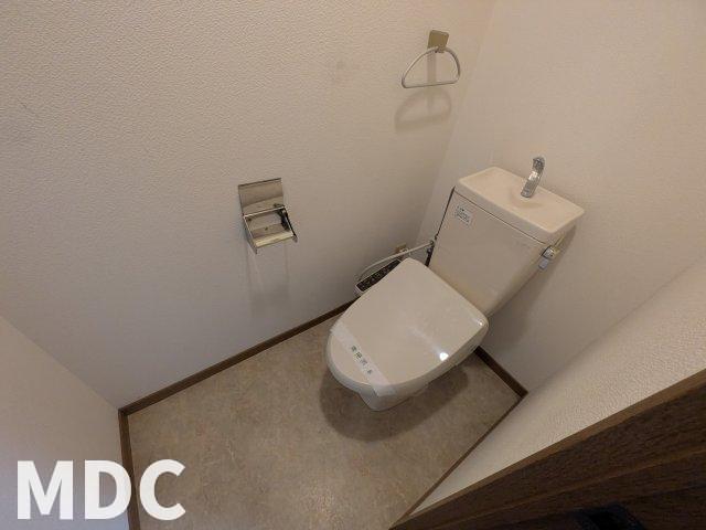 ＪＲ高徳線 吉成駅 徒歩59分 6階建 築25年のトイレ写真