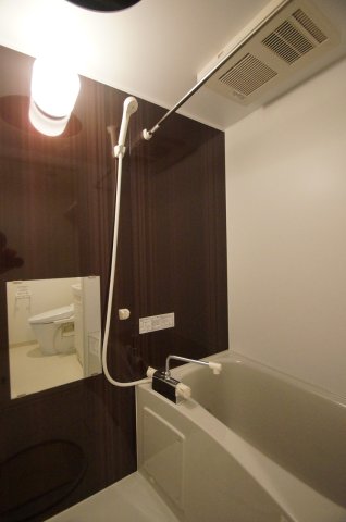 バス・シャワールーム　バス・トイレ別です