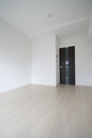 その他部屋・スペース　清潔感のあるフローリングのお部屋です
