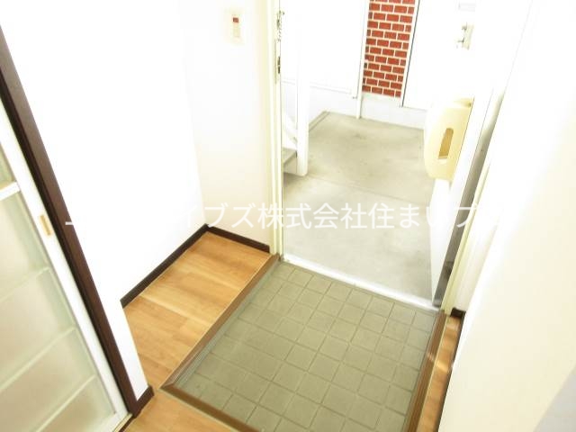 石橋ハイツB棟の玄関写真