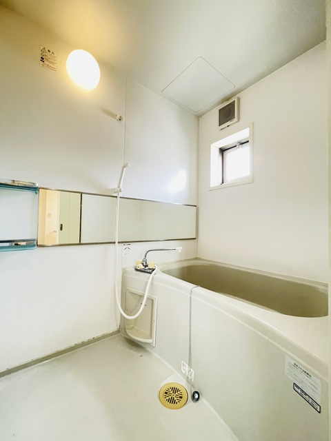 バス・シャワールーム　※別部屋写真