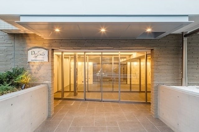 都営新宿線 菊川駅 徒歩8分 8階建 築11年の外観写真