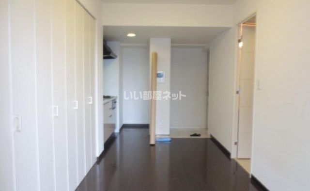 ドルチェ東京府中・弐番館の居間写真