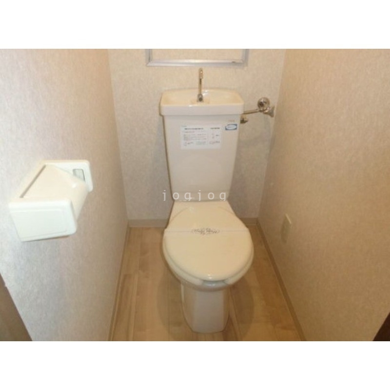 トイレ　当社サービスセンターで温水洗浄便座の設置承ります★