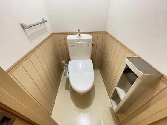 トイレ　※別号室の写真です