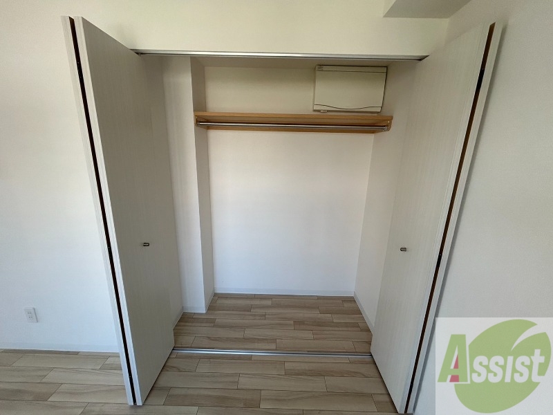 収納　寝室の収納です。部屋がすっきり片付きます。
