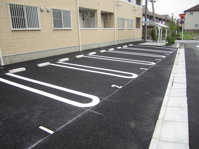 駐車場　駐車場