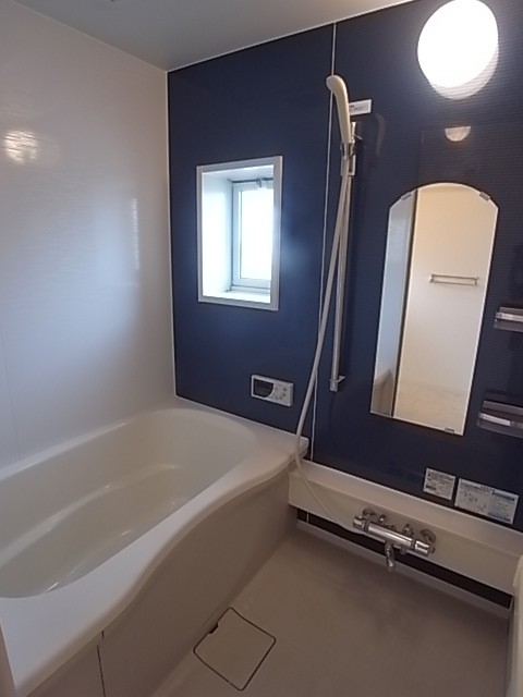 バス・シャワールーム　追い焚き付でいつもポカポカお湯です♪