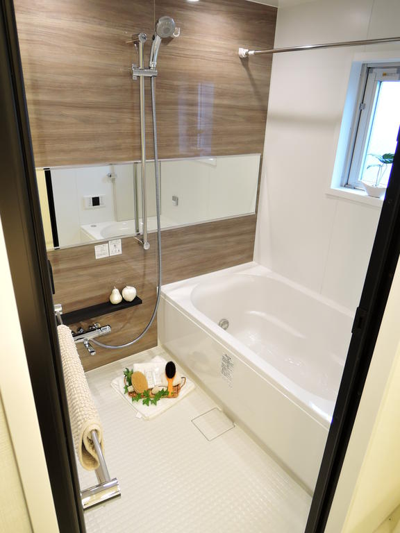 バス・シャワールーム　バスルーム