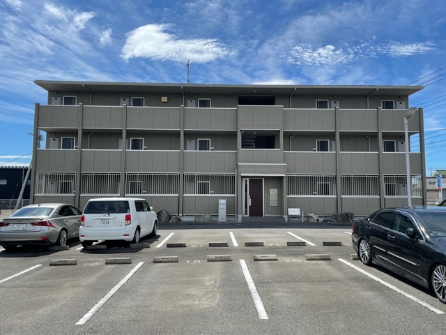 建物外観　アンフルール　　見学のご予約お待ちしてます！