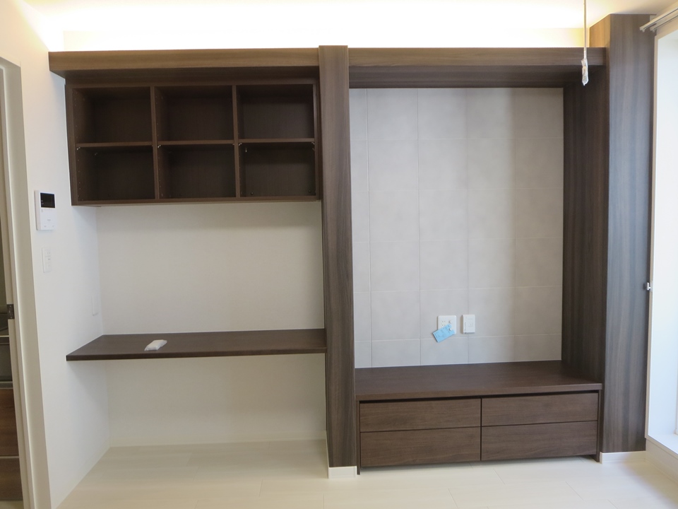 その他設備　テレワークスペース　デスク本棚テレビボード付♪