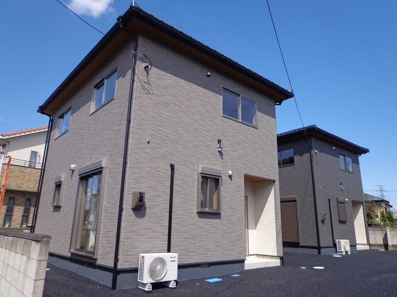 建物外観　写真はB棟、C棟