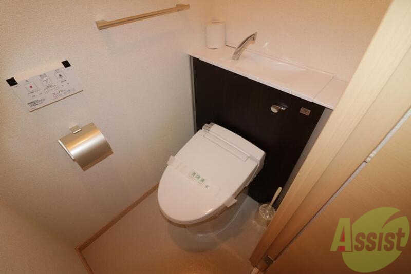 トイレ　ウォシュレット付きトイレです。