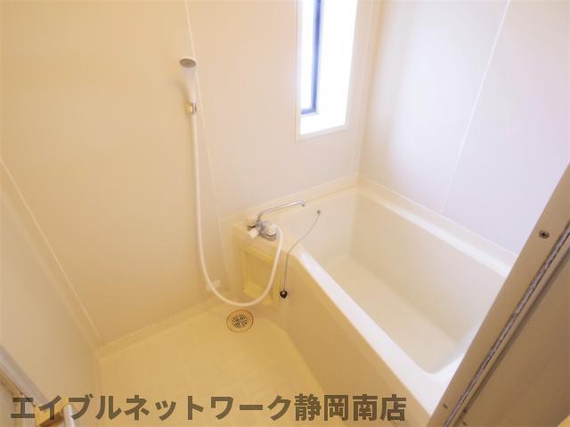 バス・シャワールーム　お風呂です