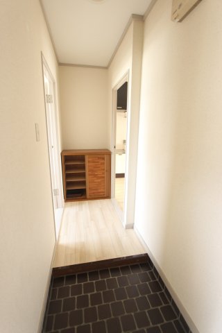 玄関　収納もある玄関です