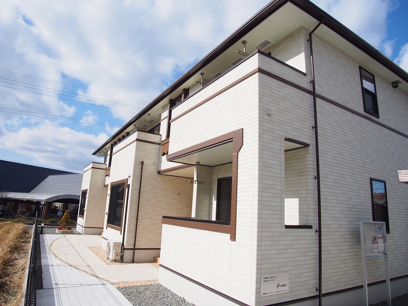 雲南市大東町大東のアパートの建物外観