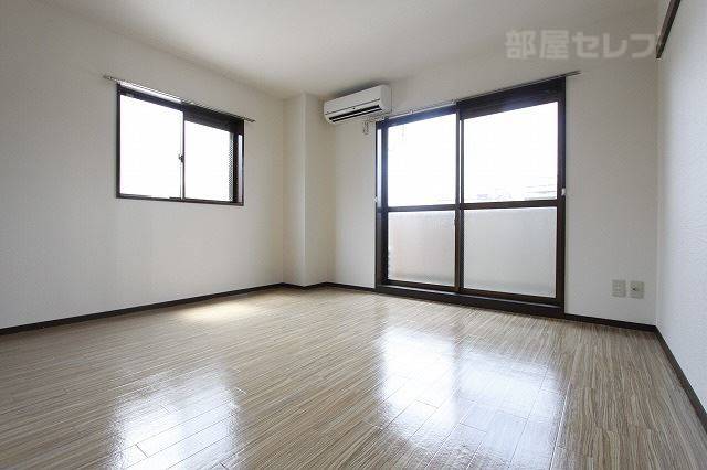 居室・リビング　※２０５号室の写真です。