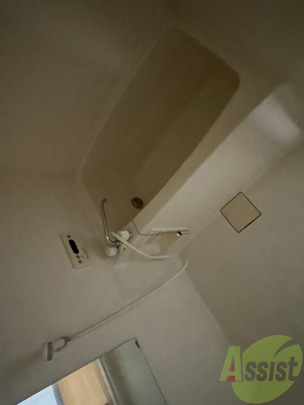 バス・シャワールーム　追い焚き機能が付いているのでいつでも温かいお風呂に入れますよ