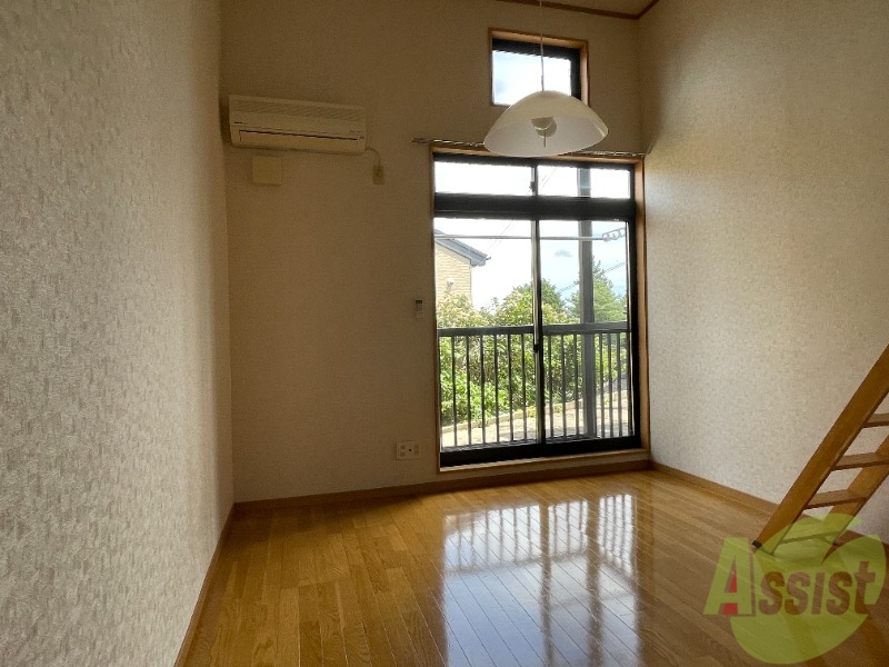 居室・リビング　１Ｋなので寝室とリビングは同室になります。