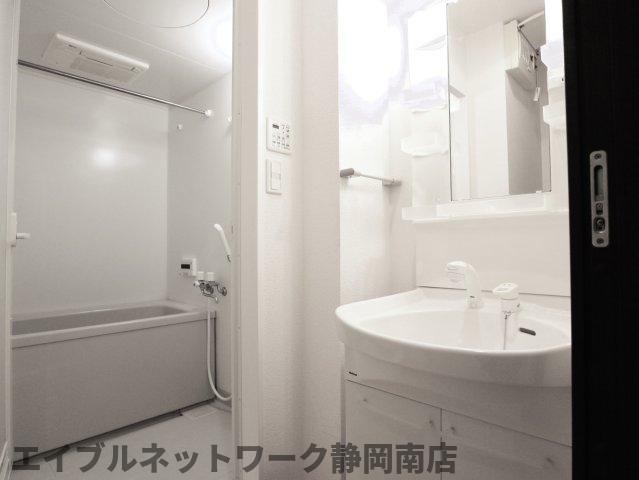 洗面設備　洗面所です