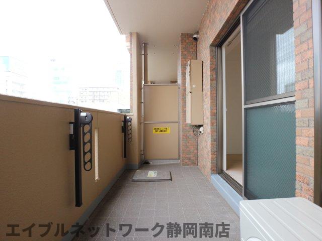 バルコニー　バルコニーがあります