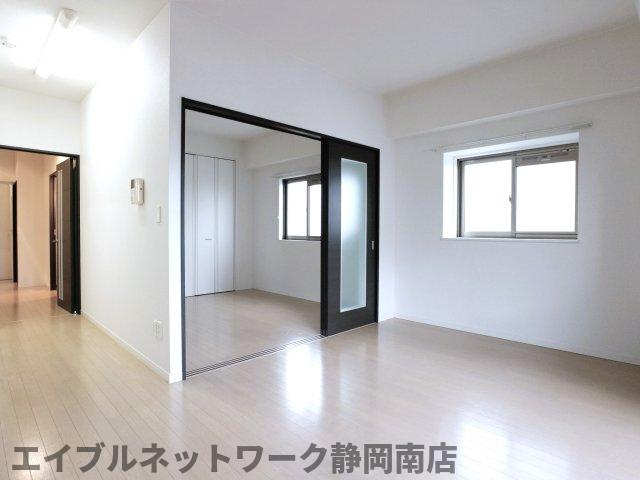 居室・リビング　使いやすい居間です