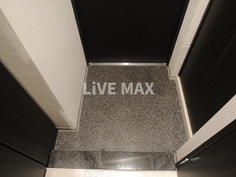 玄関　弊社は全物件仲介手数料半月分+税でご紹介可能です★