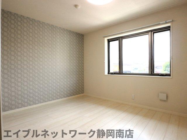 その他　広々とした洋室です