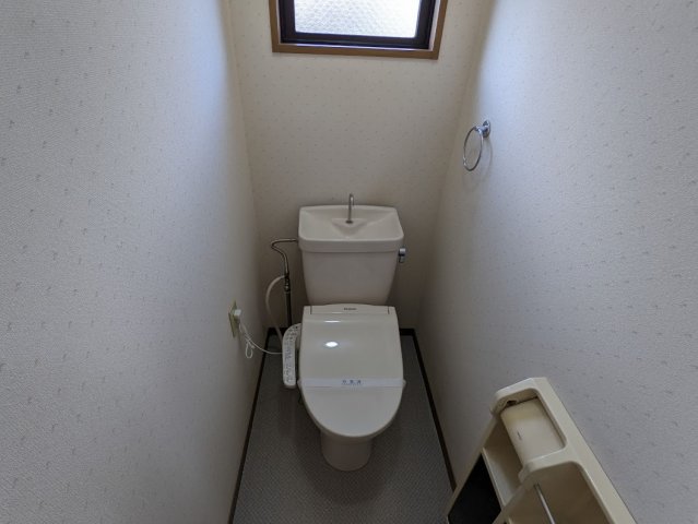 【ガーデンハイツ栂ノ上Iのトイレ】
