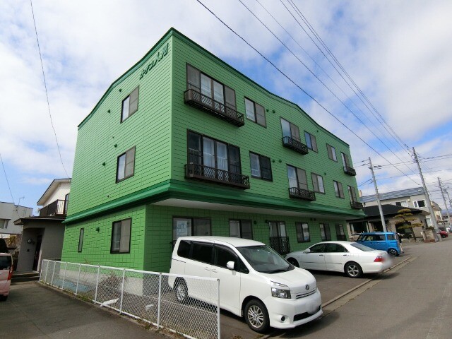 函館市人見町のマンションの建物外観