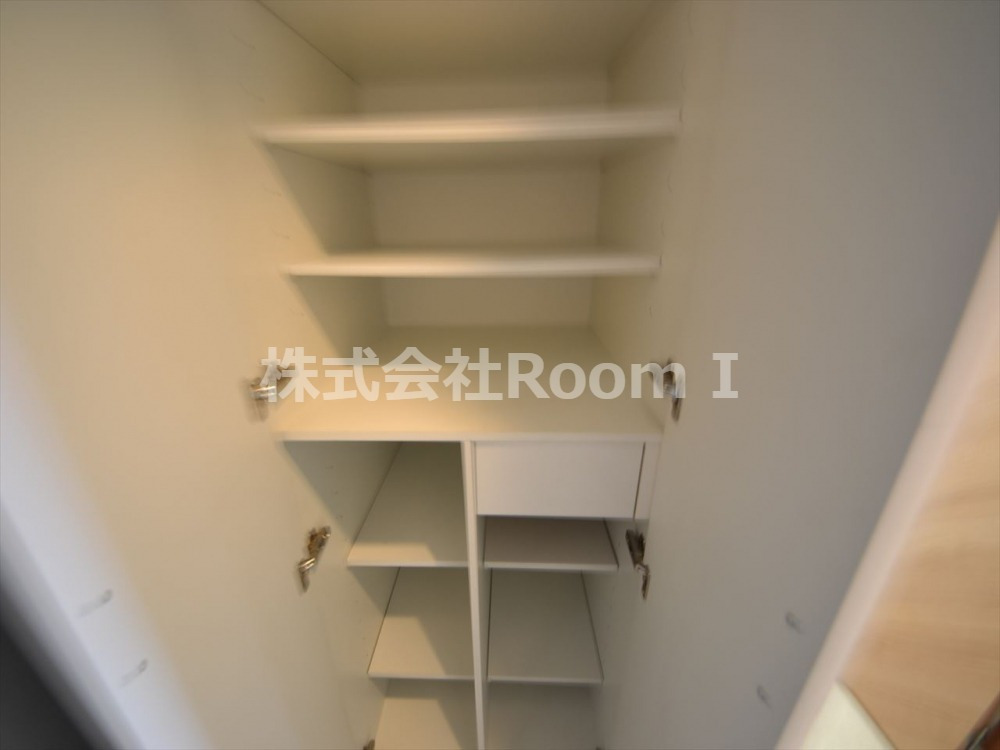 玄関　収納もある玄関です