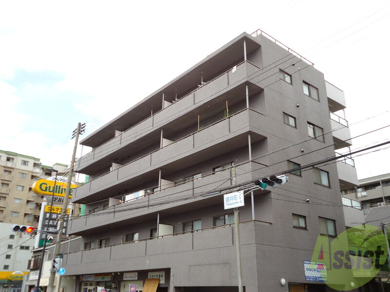 神戸市灘区徳井町のマンションの建物外観