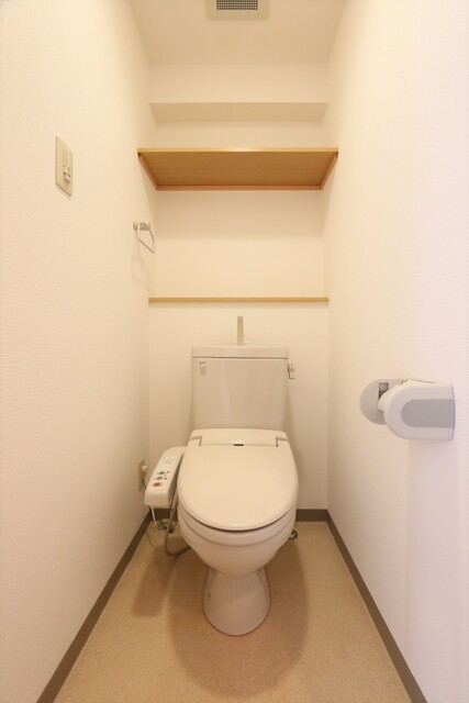 【松山市三番町のマンションのトイレ】