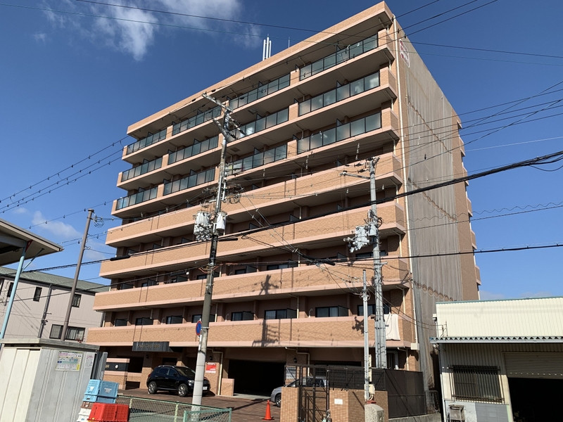 姫路市西新町のマンションの建物外観