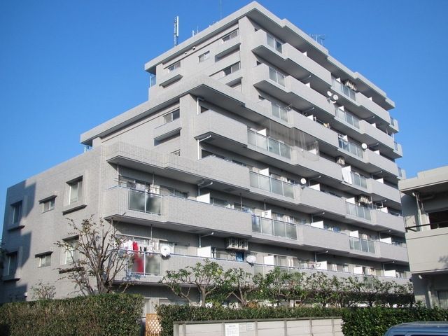 国分寺市東恋ヶ窪のマンションの建物外観