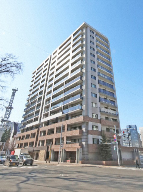 札幌市中央区北一条西のマンションの建物外観