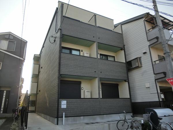 Ｇｎｏｓｉｓ　中長尾の建物外観