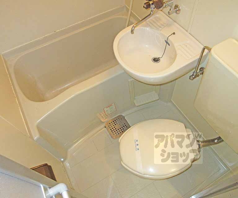 バス・シャワールーム　浸かれます！