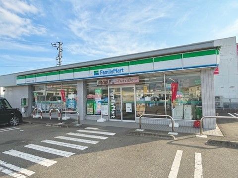 【名取市堀内のアパートのコンビニ】