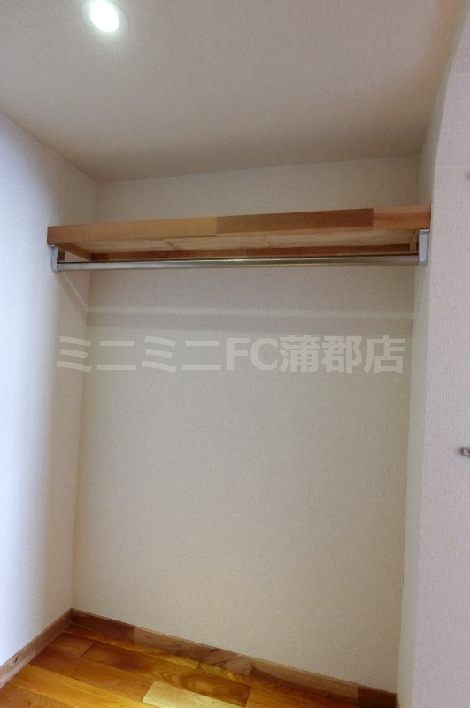 収納　ウォークインクローゼット