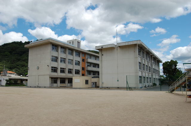 小学校　岡山市立牧石小学校（小学校）まで3586m