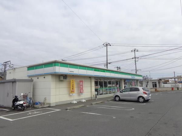 コンビニ　ファミリーマート里庄里見店（コンビニ）まで1536m