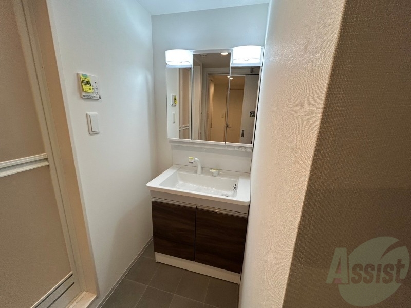 洗面設備　シャンプードレッサーで身支度もラクラクです！