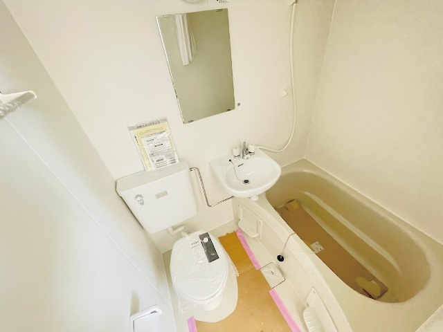 バス・シャワールーム　日当たり良好です