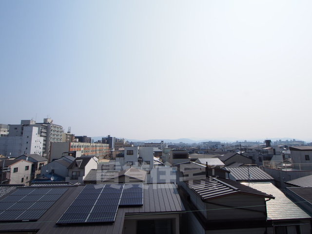 【京都市中京区壬生西土居ノ内町のマンションの眺望】