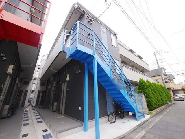 グッドウィル小机　３号館の建物外観