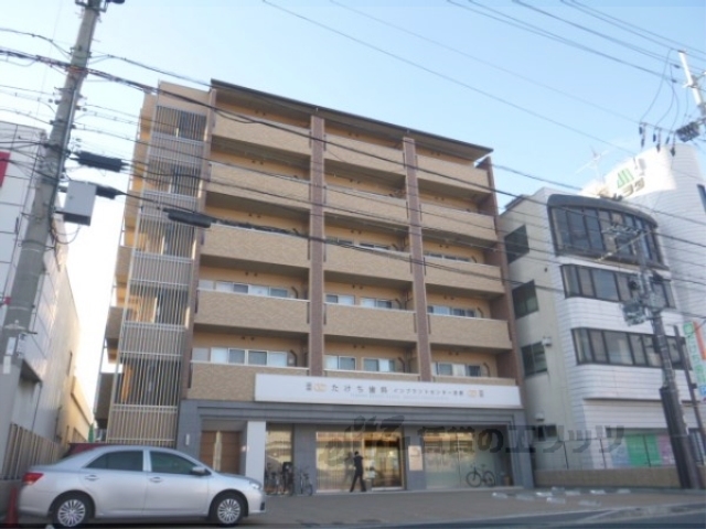 京都市中京区壬生神明町のマンションの建物外観