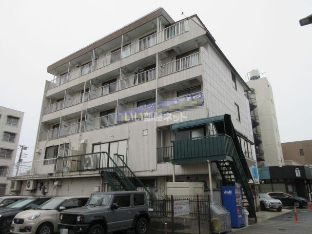 水戸市備前町のマンションの建物外観