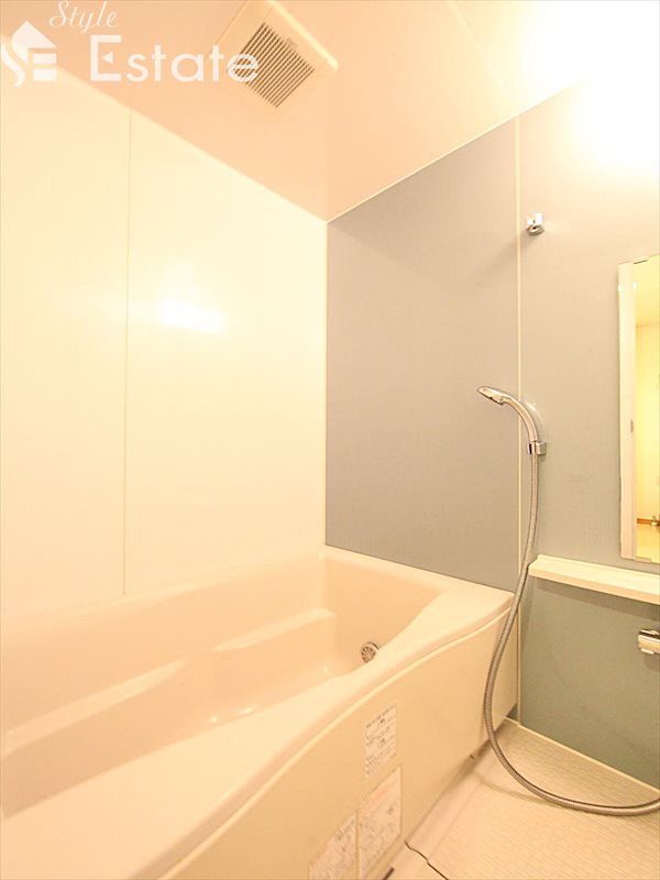 バス・シャワールーム　バスルーム